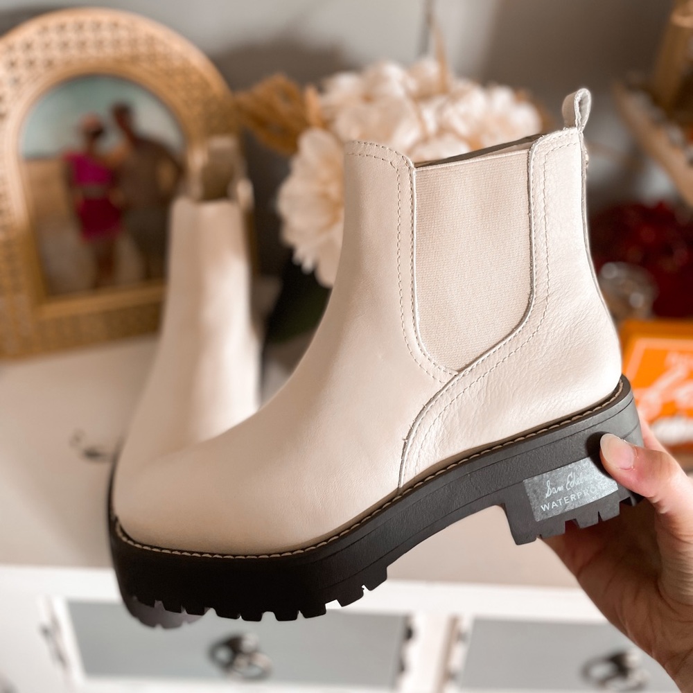 Sam Edelman Justina Lug Sole Chelsea Boots Ivory